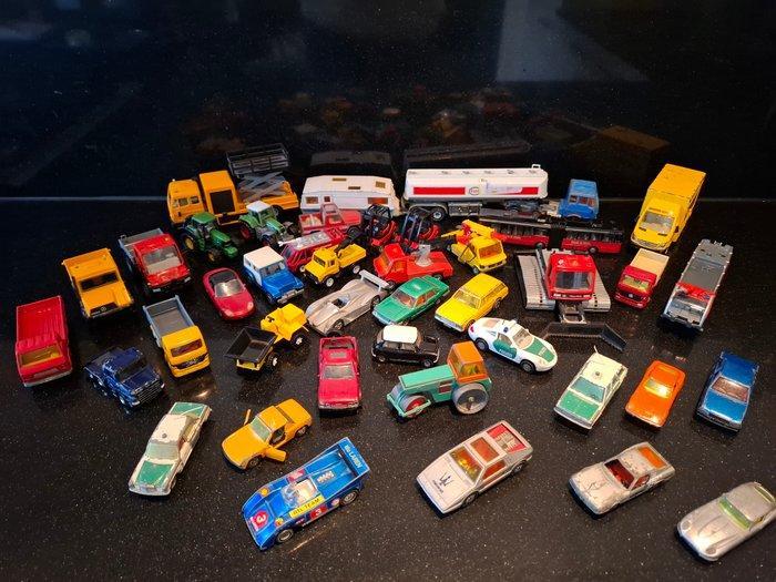 Siku 1:64 - Modelauto (40) - Opel GT 1900, Hobby en Vrije tijd, Modelauto's | 1:5 tot 1:12