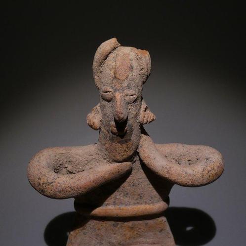 Colima, Westkust Mexico Terracotta Gezette figuur. 11,5 cm, Verzamelen, Mineralen en Fossielen