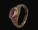 Oud-Romeins Brons Ring met laurier granaat intaglio - 17 mm