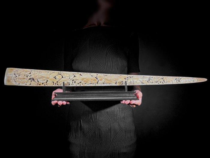 Geen reserveprijs - Uitgebeiteld groot zwaardvisrostrum op, Antiek en Kunst, Kunst | Designobjecten