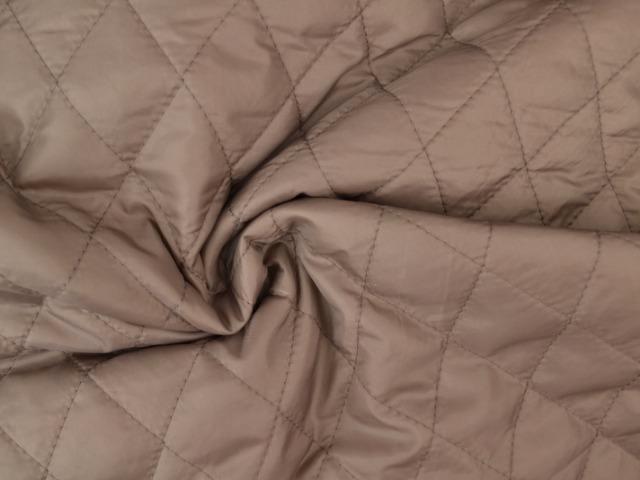 10 meter gewatteerde voering - Taupe, Hobby en Vrije tijd, Stoffen en Lappen, 120 cm of meer, 200 cm of meer, Overige kleuren