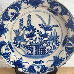 Bord - Aardewerk - Antiek Delftsblauw bord