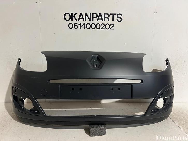 Renault Twingo II Facelift voorbumper 8200636834, Auto-onderdelen, Carrosserie en Plaatwerk, Gebruikt, Voor, Bumper, Ophalen
