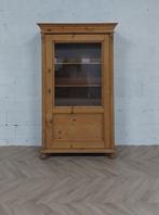 Landelijke klassieke legkast, eendeurskast, vitrinekast