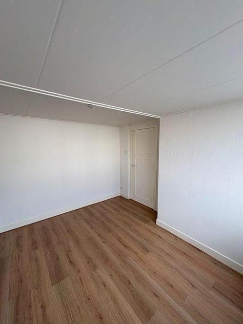 Te huur 4 kamer woning Spreeuwenstraat , Leeuwarden, Huizen en Kamers, Huizen te huur, Direct bij eigenaar, Friesland, Appartement