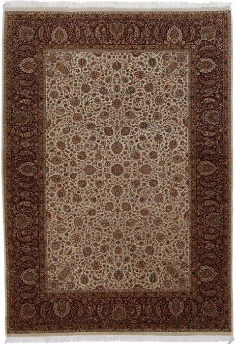 Tabriz Inspired Very Fine Wool&Silk Carpet with Luxurious, Huis en Inrichting, Stoffering | Tapijten en Kleden
