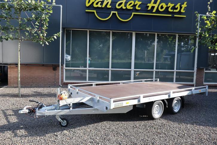 Eduard autoambulance 406x200cm 2700kg / 456x200cm 3000kg, Auto diversen, Aanhangers en Bagagewagens, Nieuw, Ophalen
