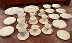 Wedgwood - Eetservies - Porselein - 40 servies delen, Antiek en Kunst