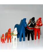 Nils Olsson Hemslöjd AB - Äkta Dalahemslöjd - Beeldje -