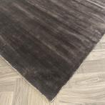 Brinker Goossens Ferron Donkerbruin Vloerkleed - 170x230cm, Ophalen of Verzenden, Zo goed als nieuw