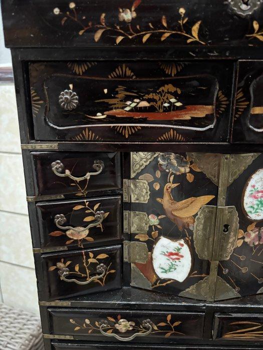 Kast op een standaard - Hout - Japan - Meiji periode, Antiek en Kunst, Antiek | Overige Antiek