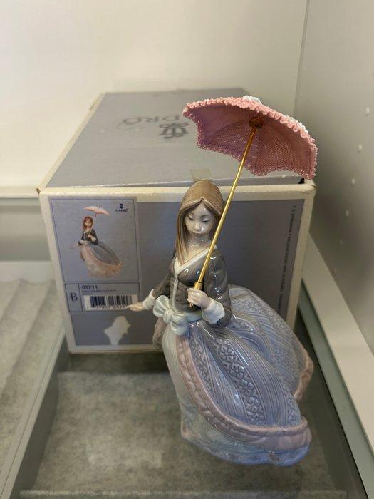 Lladró - José Puche - Beeldje, Dama sombrilla en alto Angela, Antiek en Kunst, Antiek | Glas en Kristal