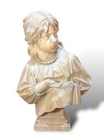 E. Montoni (XIX-XX) - Buste, Busto fanciulla con collana di, Antiek en Kunst, Antiek | Keramiek en Aardewerk