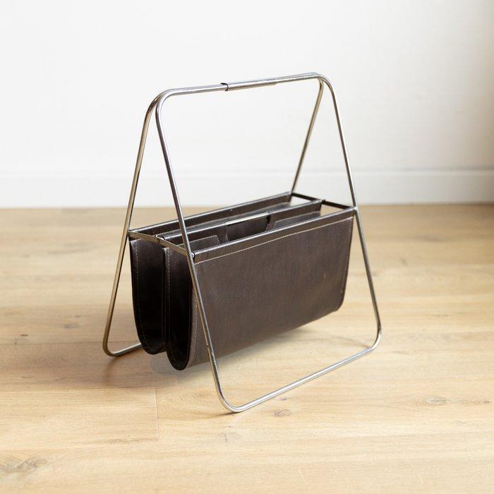 Tijdschriftenhouder - Verchroomd, Leder - Design krantenrek, Antiek en Kunst, Kunst | Designobjecten