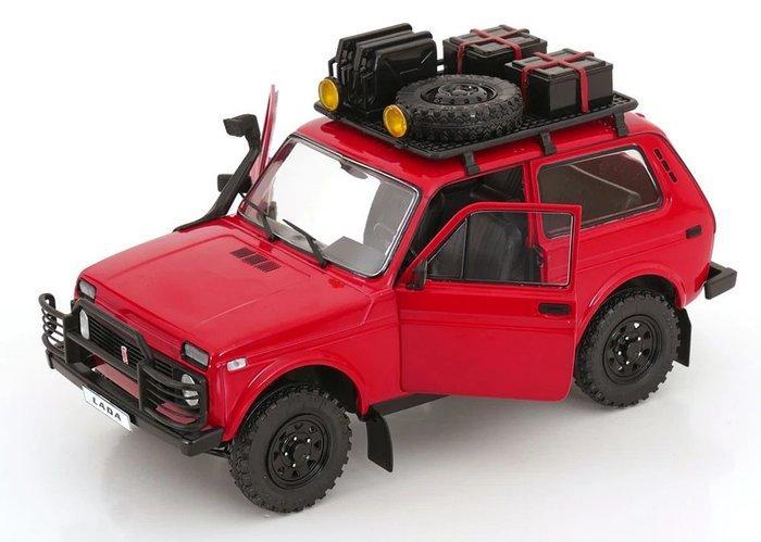 Solido 1:18 - Modelauto - Lada Niva, Hobby en Vrije tijd, Modelauto's | 1:5 tot 1:12