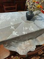 Tafelkleed - 160 cm - 160 cm - Gehaakte vogeltjes handdoek, Antiek en Kunst