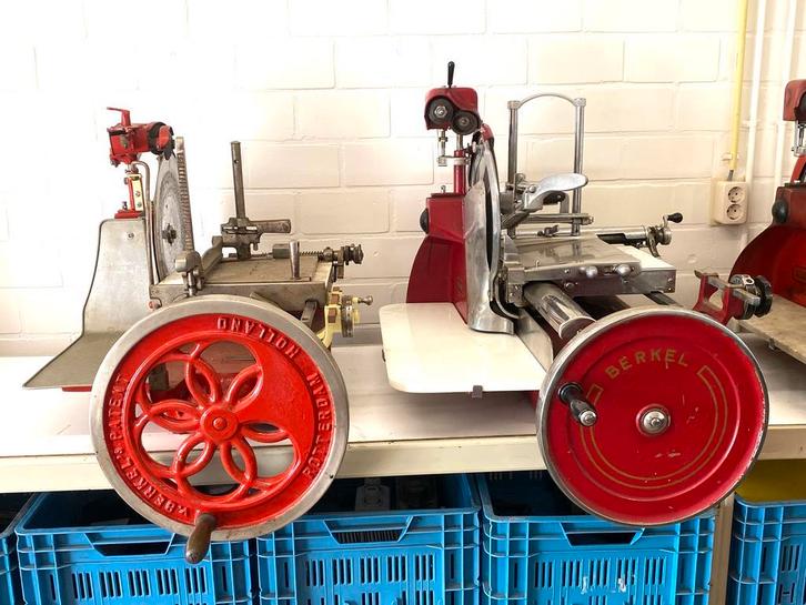 GEVRAAGD OUDE BERKEL HANDWIEL SNIJMACHINE VLEESSNIJMACHINE, Antiek en Kunst, Antiek | Keukenbenodigdheden