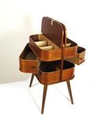 Naaidoos - Hout - Teakhouten tafel uit de jaren 50