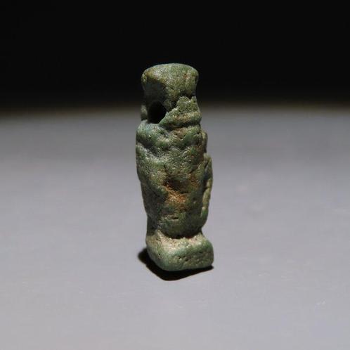 Oud-Egyptisch Faience Bes Amulet. Late Periode, 664 - 332, Verzamelen, Mineralen en Fossielen