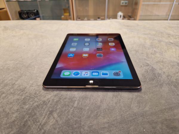 Veiling - Apple iPad Air 1 iOS 12 16GB - In Goede Staat, Computers en Software, Apple iPads, Gebruikt