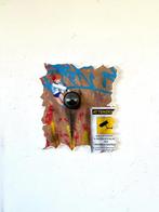 Mart Signed - Mila e Shiro Broken wall