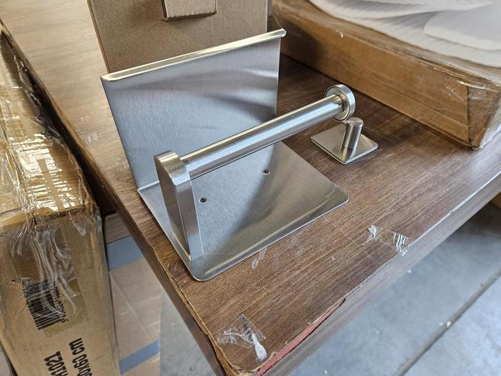 Toiletrolhouder met planchet en handdoekhaakje RVS, Doe-het-zelf en Verbouw, Sanitair, Toilet, Nieuw, Rvs, Ophalen of Verzenden