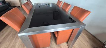 RVS design eettafel beschikbaar voor biedingen
