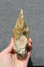 Paleolithisch Vuursteen Bijl - 14.9 cm