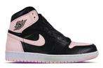 Nike Air Jordan 1 Retro High OG Crimson Tint • 43, Ophalen of Verzenden, Nieuw, Nike, Sneakers of Gympen
