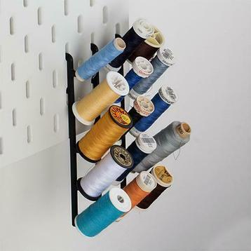 Handige garenhouder voor jouw IKEA Skadis pegboard.
