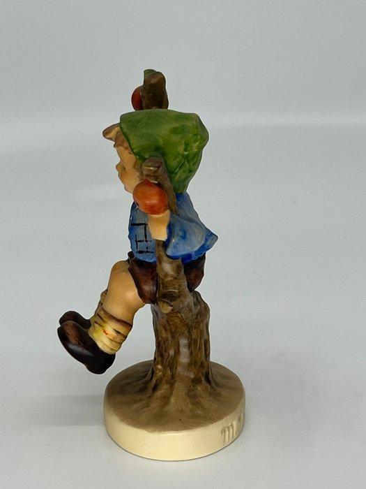 M.I. Hummel - Beeldje - Apple Tree Boy - TMK3 - Keramiek,, Antiek en Kunst, Curiosa en Brocante