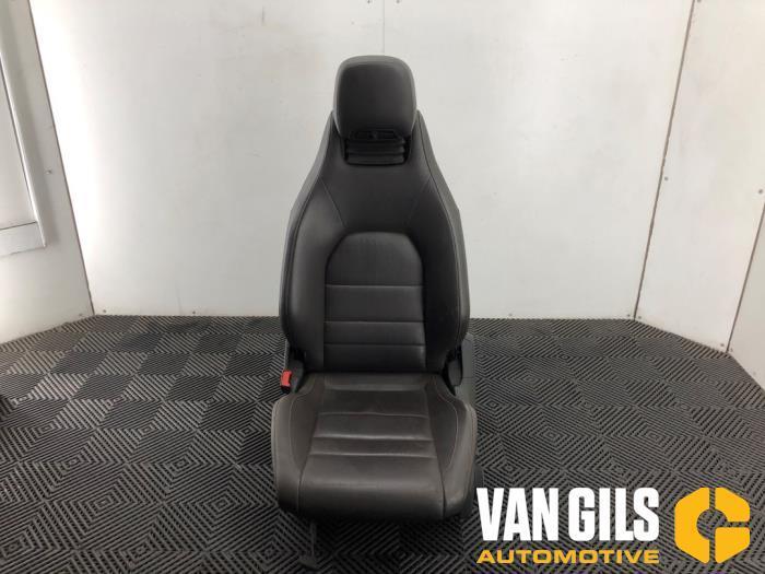 Stoel links Mercedes E-Klasse O270897, Auto-onderdelen, Interieur en Bekleding, Ophalen of Verzenden