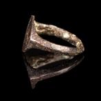 Hellenistisch Bronzen ring met hert (Zonder Minimumprijs)