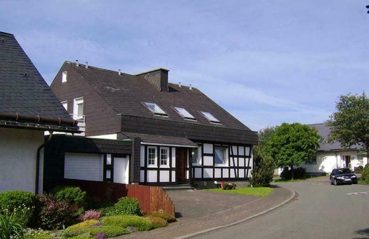 Nog vrij € 499,- weekend 27 juni groepswoning Winterberg!, Vakantie, Vakantiehuizen | Duitsland, Landelijk, Sauerland, Aan meer of rivier