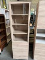 Elegance vitrine smal, fresh oak, Huis en Inrichting, Kasten | Vitrinekasten, Nieuw, Glas