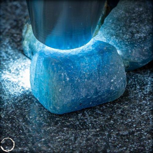 Partij van natuurlijke koningsblauwe saffierkristallen, Verzamelen, Mineralen en Fossielen
