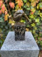 Bronzen Duiker- Sculptuur - Beeld - Huisdecoratie, Tuin en Terras, Nieuw, Mensenbeeld, Metaal, Verzenden