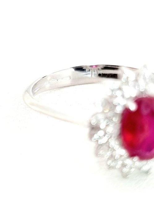 Ring - 18 karaat Witgoud Robijn - Diamant, Sieraden, Tassen en Uiterlijk, Ringen
