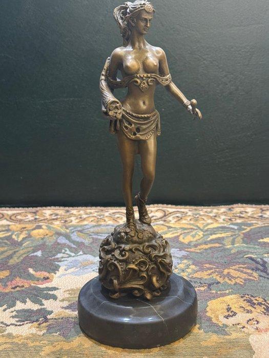 Tudo - sculptuur, Godin van overvloed en voorspoed - 23 cm -, Antiek en Kunst, Curiosa en Brocante