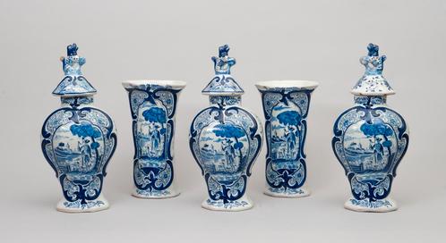 Vijfdelig aardewerken kaststel, Delft, begin 19e eeuw, Antiek en Kunst, Antiek | Keramiek en Aardewerk