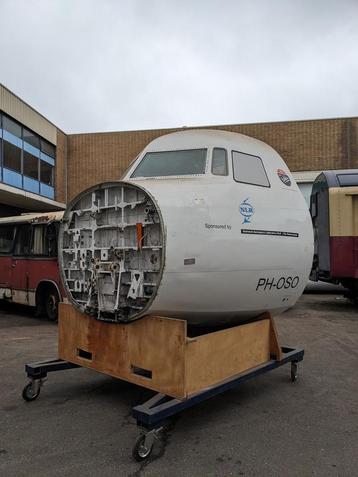 Cockpit voorzien van instrumenten Fokker, 27 PH-OSO beschikbaar voor biedingen
