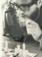 Alberto Korda (1928–2001) - Fidel Castro fumando puro y