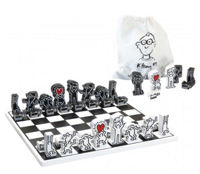 Vilac x Keith Haring - Speelgoed Chess Game - Frankrijk, Antiek en Kunst, Antiek | Overige Antiek