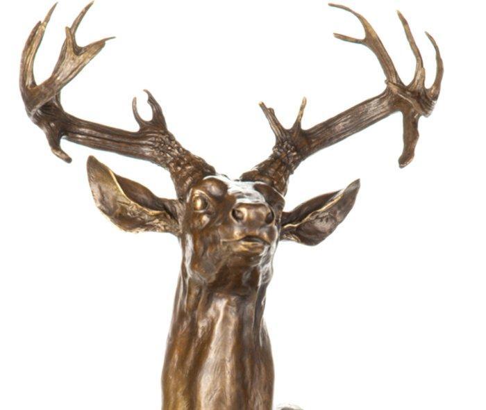 Figuur - Bronzefigur Hirsch – Majestätische Tierfigur in, Antiek en Kunst, Curiosa en Brocante