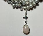Perla grijs met gedemonteerde hanger van rozenkwarts en