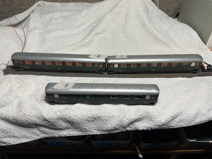 Märklin H0 - Modeltrein personenwagen (3) - 3 wagons met, Hobby en Vrije tijd, Modeltreinen | H0