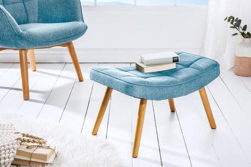 Design kruk SCANDINAVIA lichtblauw massief hout, Huis en Inrichting, Banken | Voetenbanken en Poefen, Ophalen of Verzenden