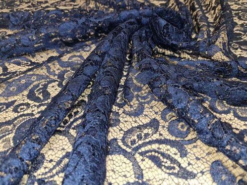 Solstiss - B22728 - Textiel - 235 cm - 90 cm, Antiek en Kunst, Antiek | Kleden en Textiel