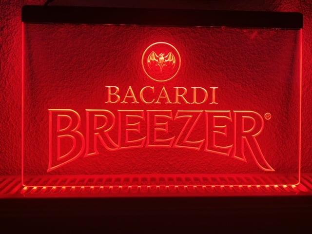 Bacardi breezer neon bord lamp LED cafe verlichting reclame, Verzamelen, Merken en Reclamevoorwerpen, Nieuw, Verzenden