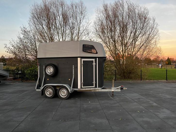 Hotra 2-paards paardentrailer met zadelkamer koopje BJ 2005, Dieren en Toebehoren, Paarden en Pony's | Trailers en Aanhangwagens